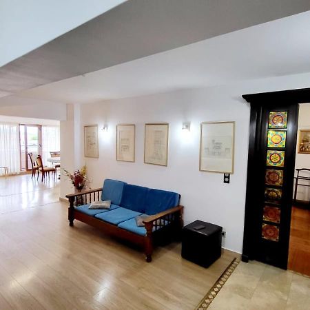 Spacious Apartment In City Centre 이아시 외부 사진