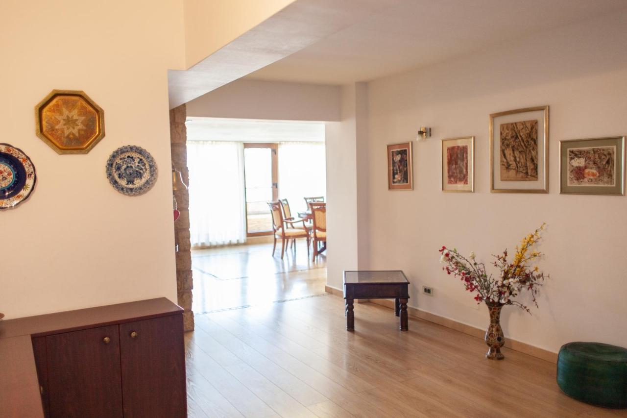 Spacious Apartment In City Centre 이아시 외부 사진