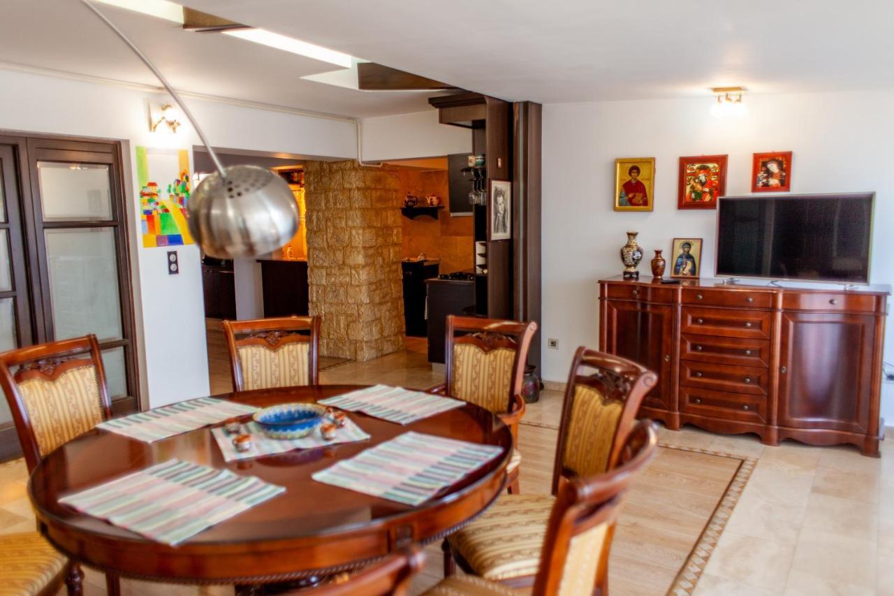 Spacious Apartment In City Centre 이아시 외부 사진